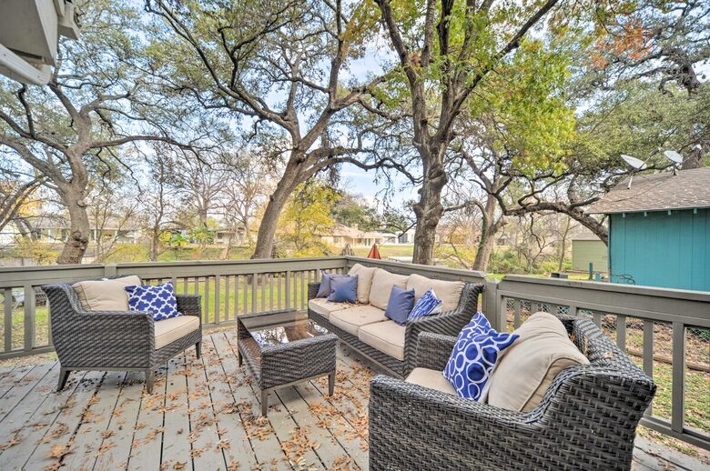 Cozy Hill Country Haven on the Water - Kingsland, Texas