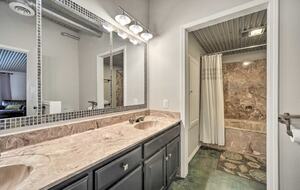 Cozy Hill Country Haven on the Water - Kingsland, Texas