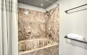 Cozy Hill Country Haven on the Water - Kingsland, Texas