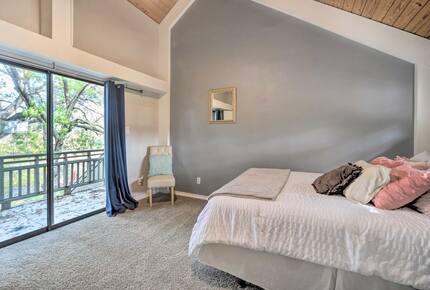 Cozy Hill Country Haven on the Water - Kingsland, Texas