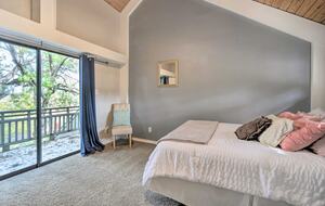 Cozy Hill Country Haven on the Water - Kingsland, Texas