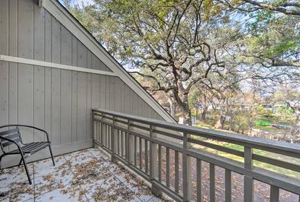 Cozy Hill Country Haven on the Water - Kingsland, Texas