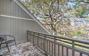 Cozy Hill Country Haven on the Water - Kingsland, Texas