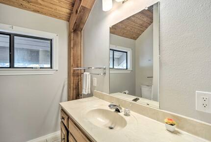 Cozy Hill Country Haven on the Water - Kingsland, Texas