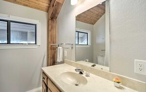 Cozy Hill Country Haven on the Water - Kingsland, Texas