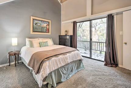 Cozy Hill Country Haven on the Water - Kingsland, Texas