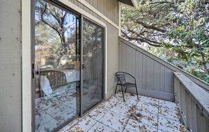 Cozy Hill Country Haven on the Water - Kingsland, Texas