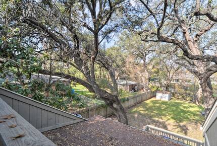 Cozy Hill Country Haven on the Water - Kingsland, Texas