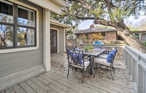 Cozy Hill Country Haven on the Water - Kingsland, Texas