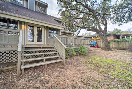 Cozy Hill Country Haven on the Water - Kingsland, Texas