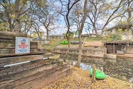 Cozy Hill Country Haven on the Water - Kingsland, Texas