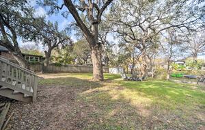 Cozy Hill Country Haven on the Water - Kingsland, Texas