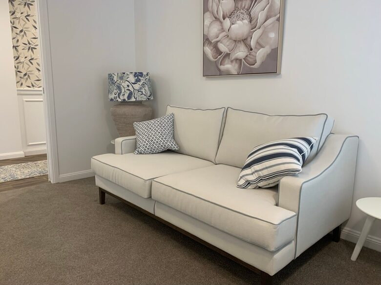 Elegant Bowral Retreat with Mountain Views - Bowral, Australia