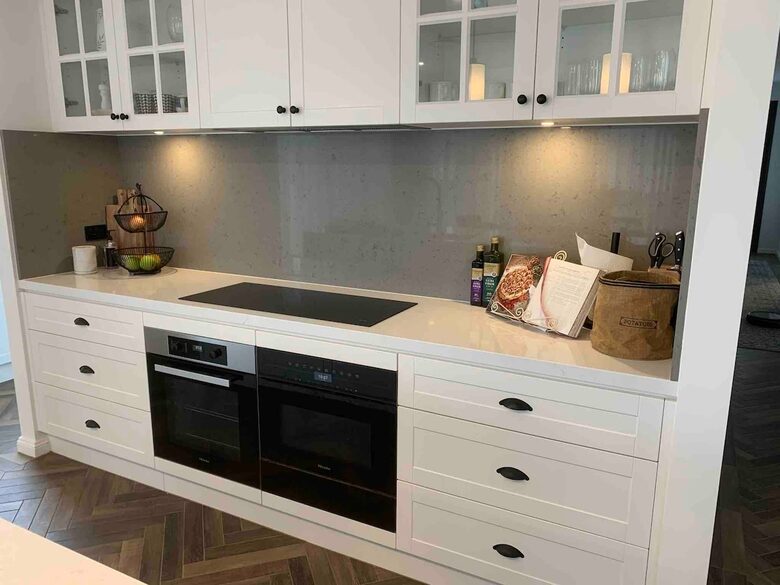 Elegant Bowral Retreat with Mountain Views - Bowral, Australia