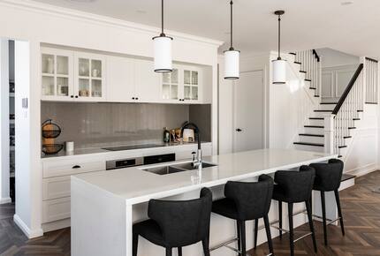 Elegant Bowral Retreat with Mountain Views - Bowral, Australia