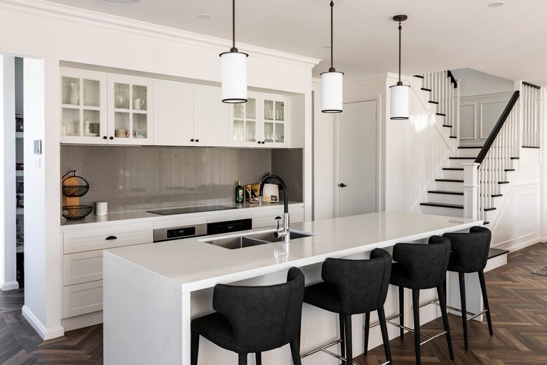 Elegant Bowral Retreat with Mountain Views - Bowral, Australia