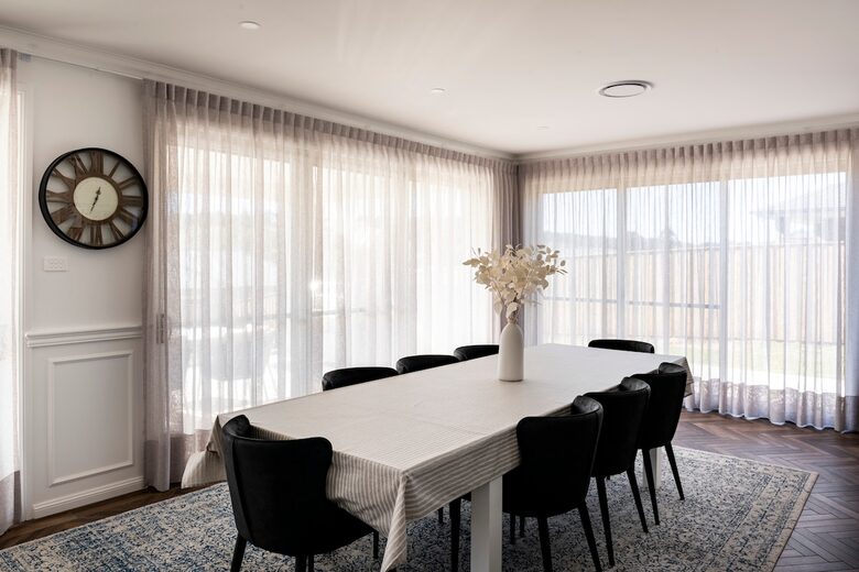 Elegant Bowral Retreat with Mountain Views - Bowral, Australia