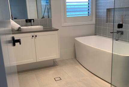 Elegant Bowral Retreat with Mountain Views - Bowral, Australia