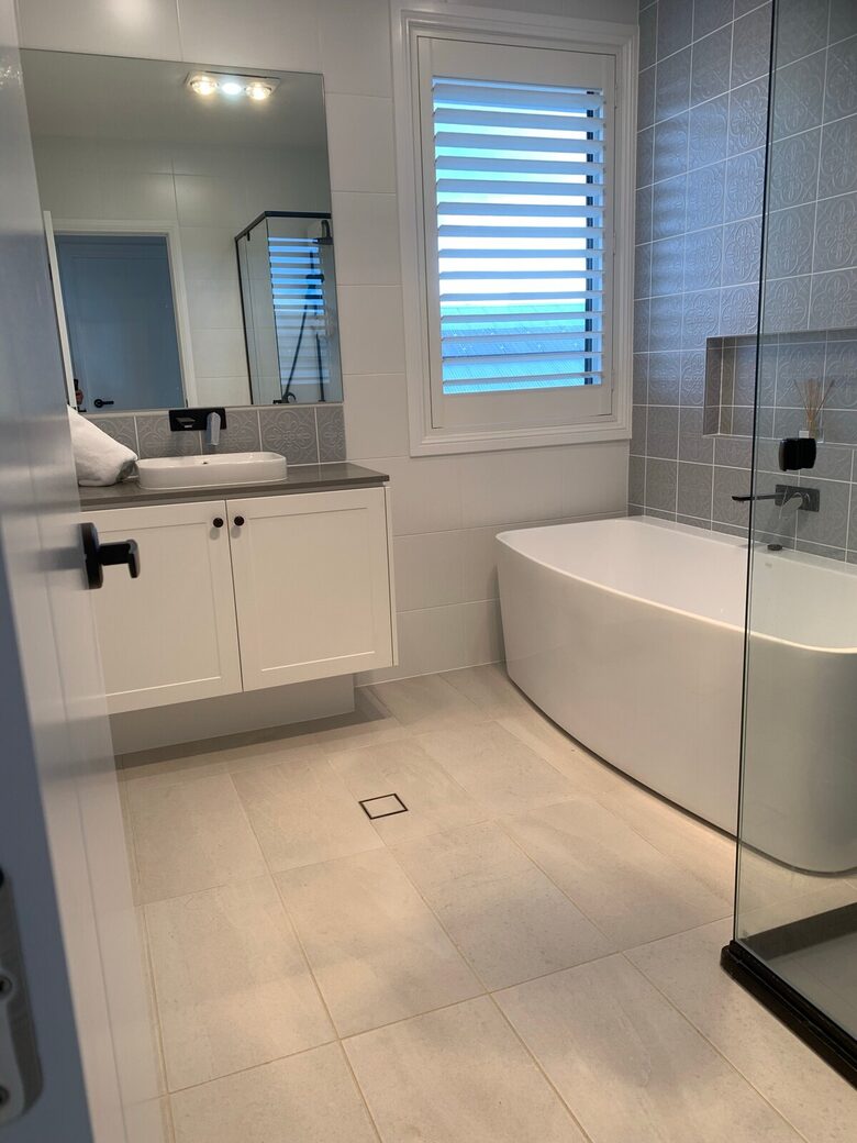 Elegant Bowral Retreat with Mountain Views - Bowral, Australia