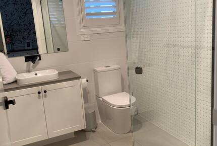 Elegant Bowral Retreat with Mountain Views - Bowral, Australia