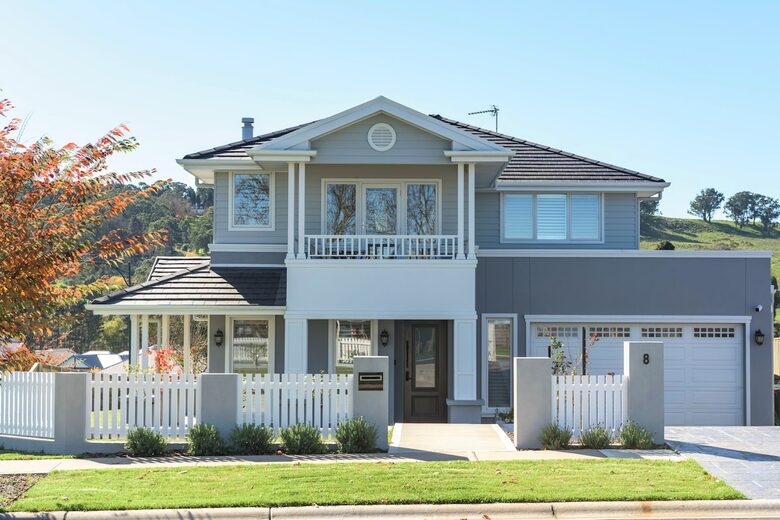 Elegant Bowral Retreat with Mountain Views - Bowral, Australia