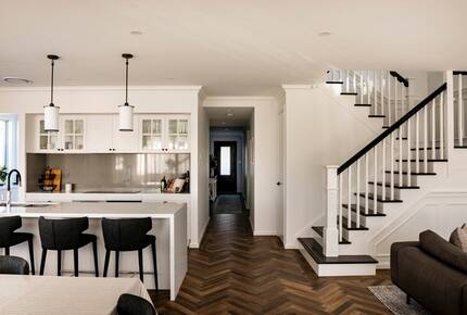 Elegant Bowral Retreat with Mountain Views - Bowral, Australia