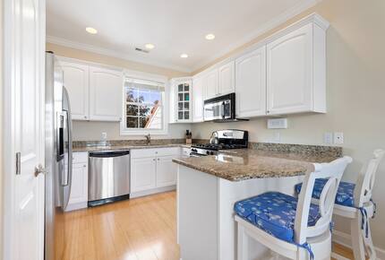 Modern Coastal Retreat with Rooftop Views - New Buffalo, Michigan