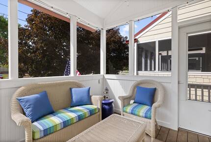 Modern Coastal Retreat with Rooftop Views - New Buffalo, Michigan