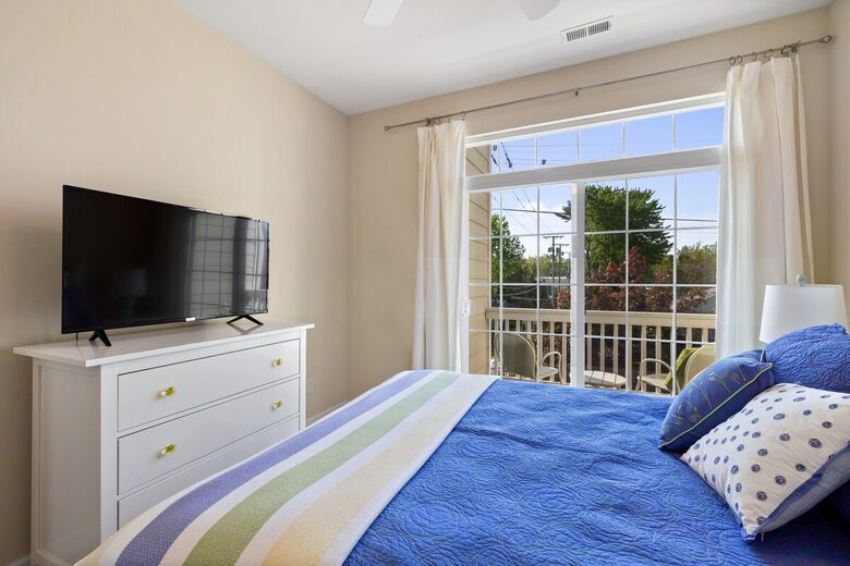 Modern Coastal Retreat with Rooftop Views - New Buffalo, Michigan