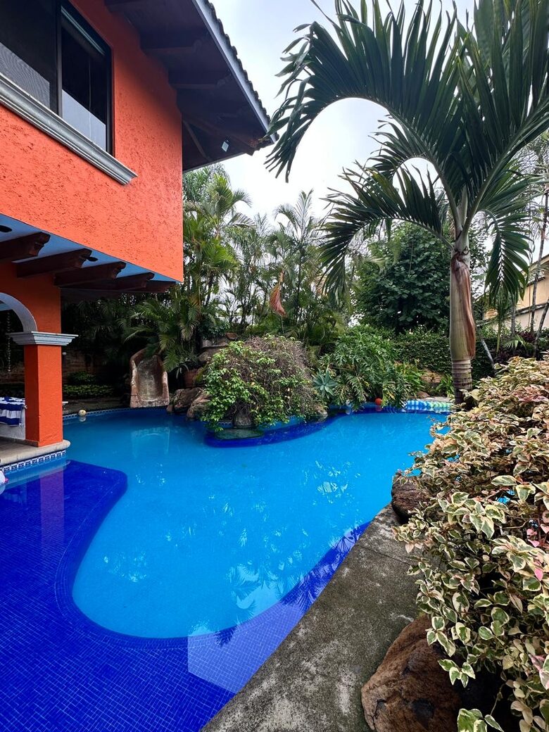 Serene Estate Surrounded by Water Gardens and Wildlife - Jiutepec, Mexico