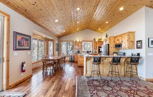 Exquisite Tahoe Rim Trail Haven - Tahoe City, California