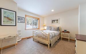 Bedroom 2, double bed