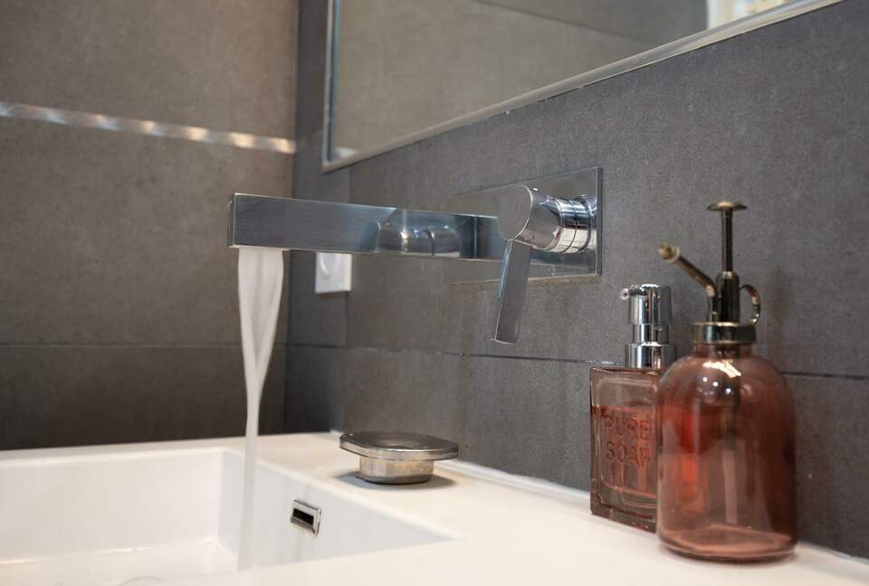 Elegant Provençal Loft with Private Pool - Sorgues, France