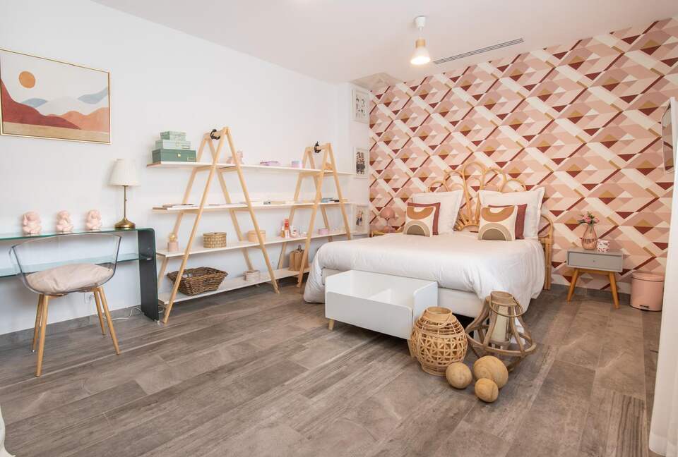 Elegant Provençal Loft with Private Pool - Sorgues, France