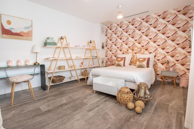 Elegant Provençal Loft with Private Pool - Sorgues, France