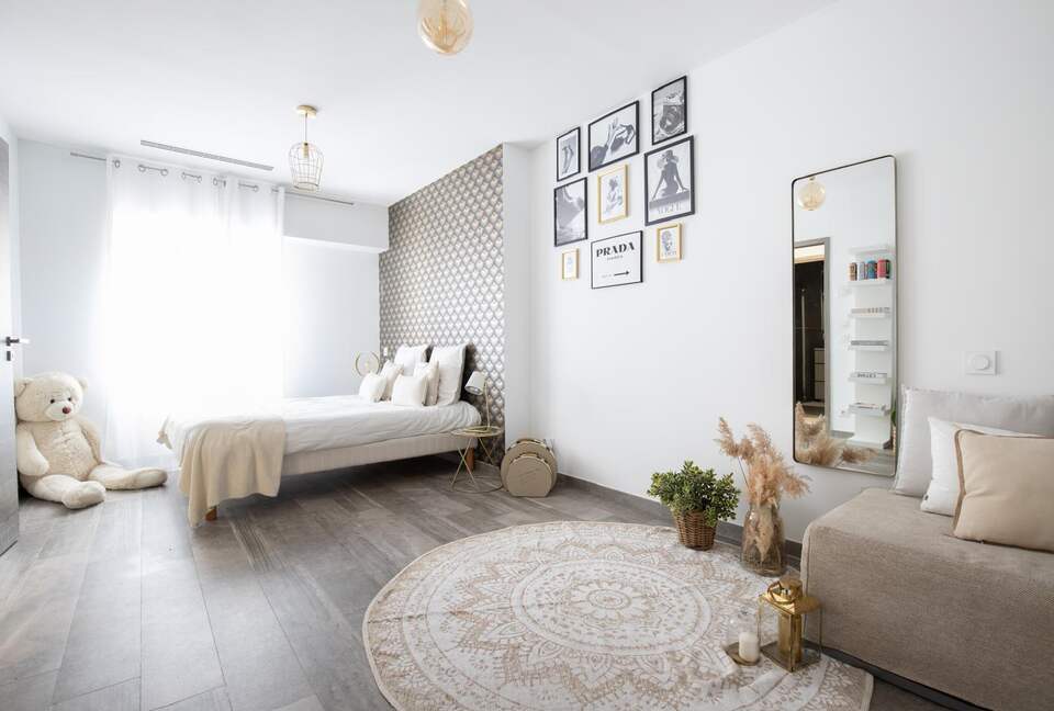 Elegant Provençal Loft with Private Pool - Sorgues, France