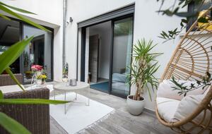 Elegant Provençal Loft with Private Pool - Sorgues, France