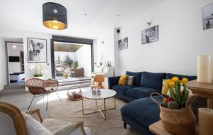 Elegant Provençal Loft with Private Pool - Sorgues, France