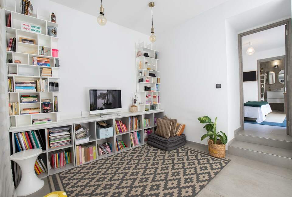 Elegant Provençal Loft with Private Pool - Sorgues, France