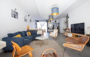 Elegant Provençal Loft with Private Pool - Sorgues, France