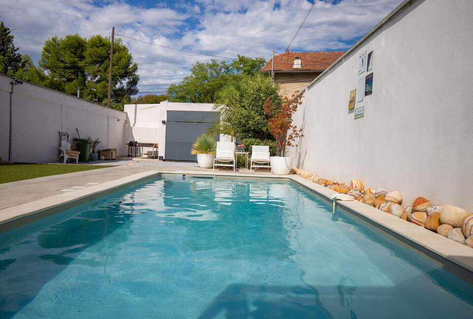Elegant Provençal Loft with Private Pool - Sorgues, France