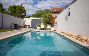 Elegant Provençal Loft with Private Pool - Sorgues, France