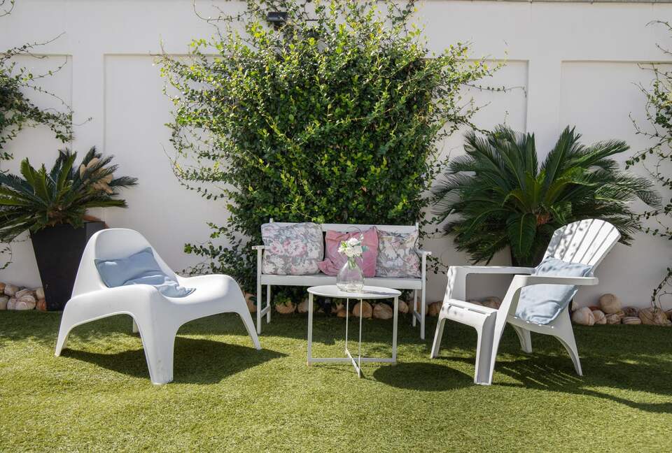 Elegant Provençal Loft with Private Pool - Sorgues, France