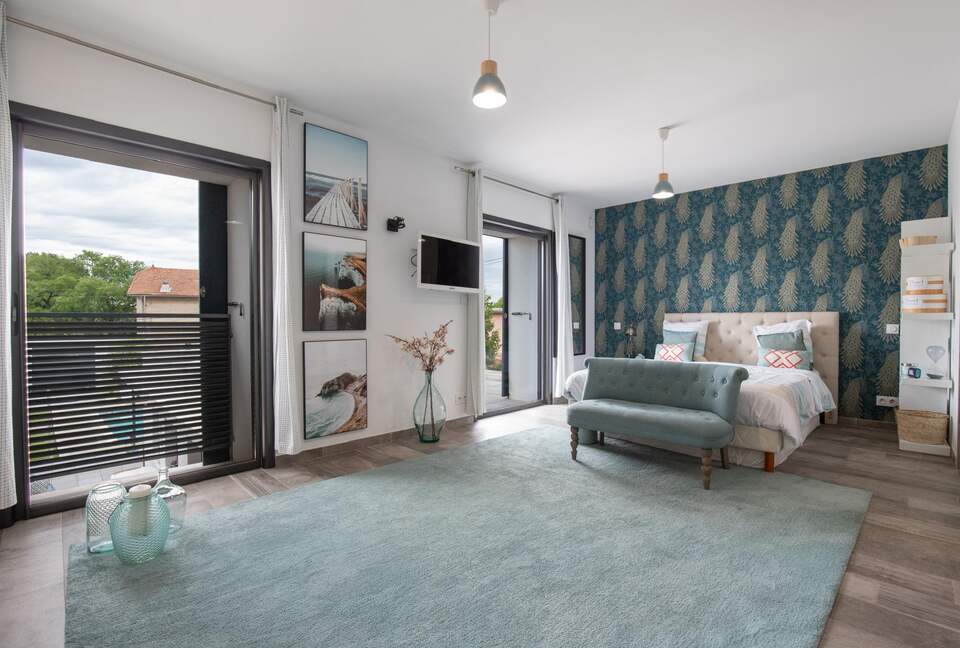 Elegant Provençal Loft with Private Pool - Sorgues, France