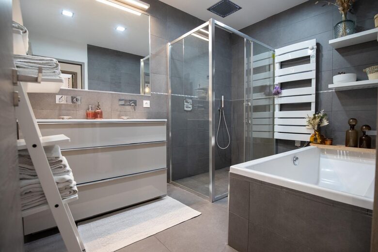 Elegant Provençal Loft with Private Pool - Sorgues, France