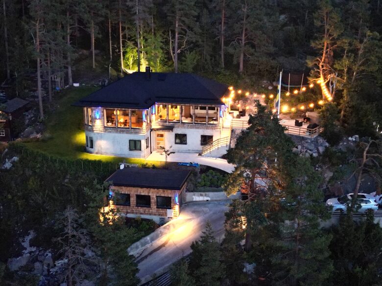 Luxury House with Sunset Views Near Stockholm - Boo, Sweden
