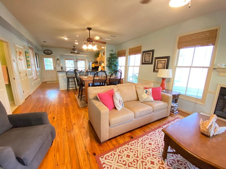 Cozy Nature Escape with Resort Amenities | Boat Rental Available - Steinhatchee, Florida