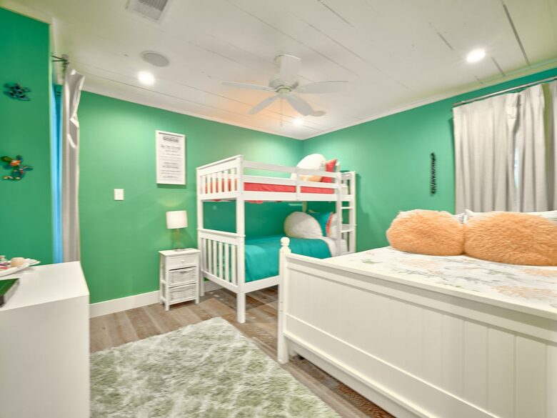 Steps to Sand | Charming Galveston Retreat - Galveston, Texas