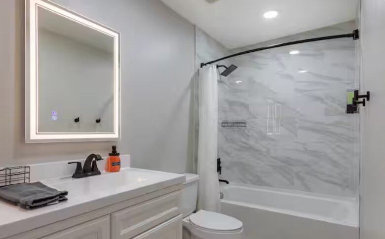 Modern Desert Retreat in Old Town Scottsdale - Scottsdale, Arizona