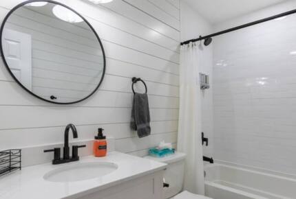 Modern Desert Retreat in Old Town Scottsdale - Scottsdale, Arizona